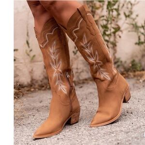 NWT Dolce Vita Shiren Brown Cowboy Boots, Size 7.5